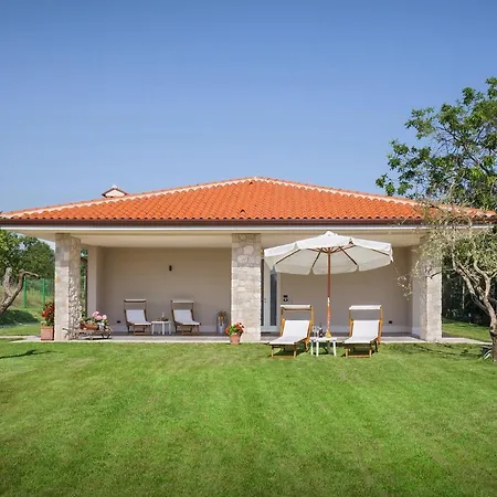 I Tre Olivi 3* קולה